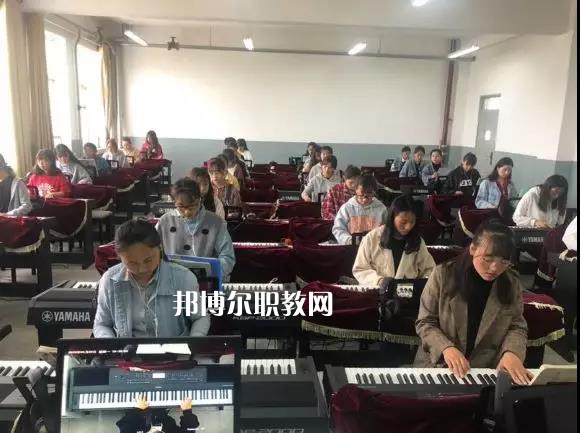 甘肅省臨夏州職業(yè)技術(shù)學(xué)校2022年報(bào)名條件、招生要求、招生對(duì)象