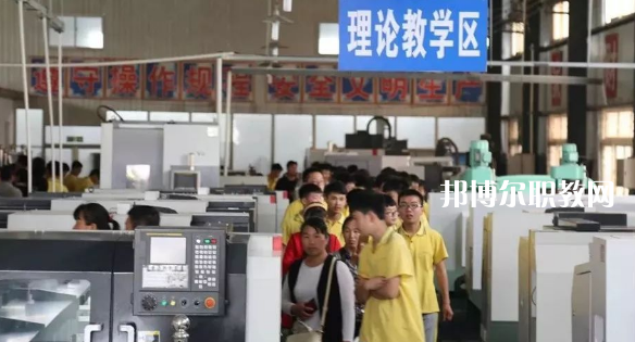 武邑奮飛職業(yè)技術(shù)中等專業(yè)學(xué)校怎么樣、好不好
