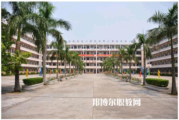 重慶益民技工學校2022年報名條件、招生要求、招生對象