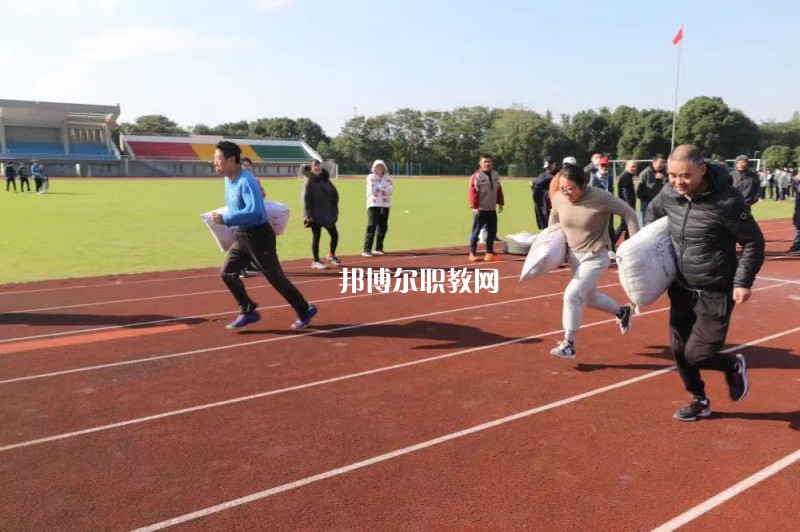 無錫汽車工程高等職業(yè)技術(shù)學(xué)校2022年報名條件、招生要求、招生對象