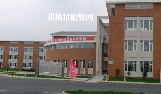 四川什邡職業(yè)中專學(xué)校2022年報(bào)名條件、招生要求、招生對(duì)象