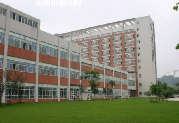 德陽中德工業(yè)技術(shù)學(xué)校2022年學(xué)費(fèi)、收費(fèi)多少