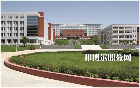 鳳慶縣職業(yè)高級中學(xué)2022年報名條件、招生要求、招生對象