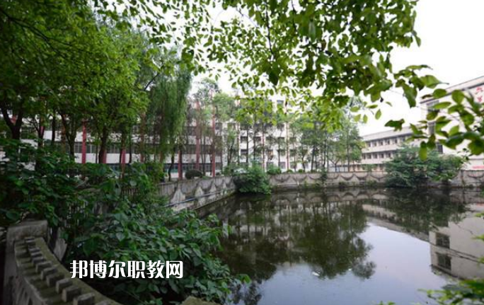 四川瀘縣建筑職業(yè)中專學(xué)校2022年學(xué)費(fèi)、收費(fèi)多少