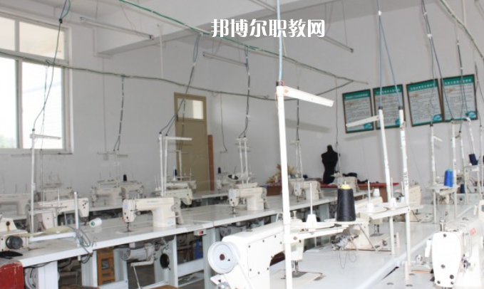貞豐縣職業(yè)技術(shù)學(xué)校2022年報名條件、招生要求、招生對象
