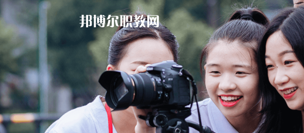 成都現(xiàn)代職業(yè)技術(shù)學(xué)校2022年報名條件、招生要求、招生對象