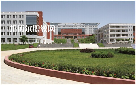 石屏縣職業(yè)高級中學2022年學費、收費多少