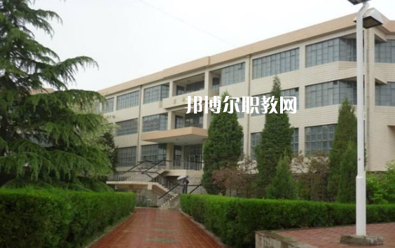 石屏縣職業(yè)高級中學(xué)2022年招生辦聯(lián)系電話