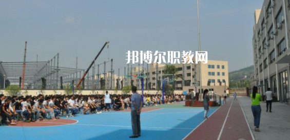 廣元鳳凰職業(yè)技術學校網站網址