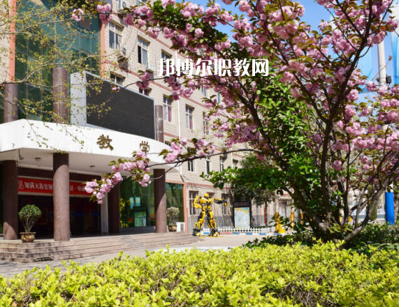 石家莊法商中等專(zhuān)業(yè)學(xué)校2022年報(bào)名條件、招生要求、招生對(duì)象