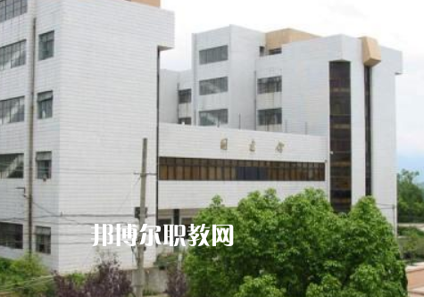 紅河州衛(wèi)生學(xué)校2022年報名條件、招生要求、招生對象