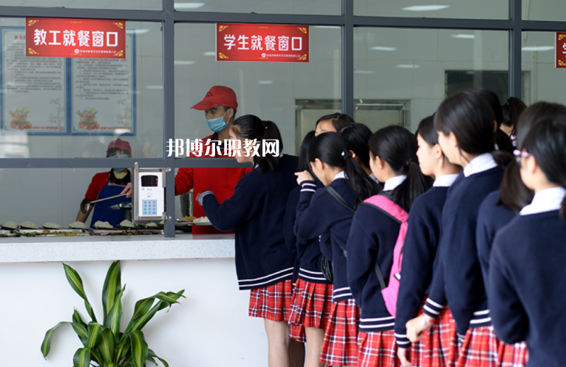 珠海工貿(mào)技工學(xué)校2022年報(bào)名條件、招生要求、招生對(duì)象 