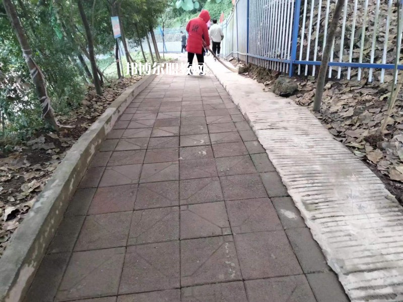 宜賓東方職業(yè)技術(shù)學(xué)校2022年報(bào)名條件、招生要求、招生對象