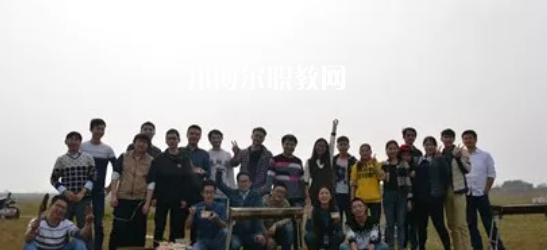 遂寧鴻圖電子電路技術(shù)職業(yè)學(xué)校2022年招生辦聯(lián)系電話(huà)