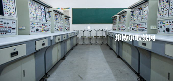 四川省青神中等職業(yè)學(xué)校2022年學(xué)費(fèi)、收費(fèi)多少