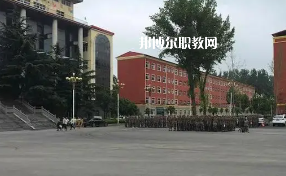 河南工業(yè)和信息化高級(jí)技工學(xué)校2022年報(bào)名條件、招生要求、招生對(duì)象