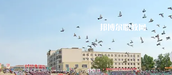 黑龍江省鶴崗衛(wèi)生學(xué)校2022年報(bào)名條件、招生要求、招生對(duì)象