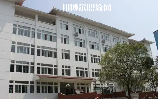 恩施衛(wèi)生學(xué)校2022年報名條件、招生要求、招生對象