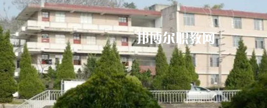 內(nèi)江市市中區(qū)科特電腦職業(yè)技術(shù)學(xué)校2023年學(xué)費(fèi)、收費(fèi)多少