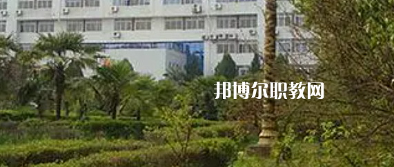 南京華東信息工程技工學(xué)校地址在哪里，哪個(gè)地區(qū)，哪個(gè)城市?