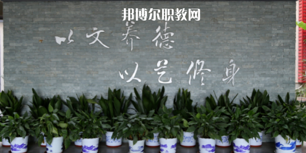 張家港市舞蹈學(xué)校地址在哪里，哪個(gè)地區(qū)，哪個(gè)城市?