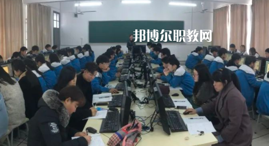 衢州市翔宇中等專業(yè)學(xué)校地址在哪里，哪個地區(qū)，哪個城市?