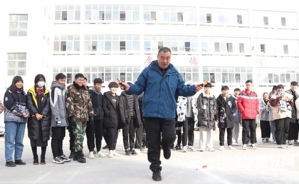 臨潁縣職業(yè)教育中心地址，乘車路線
