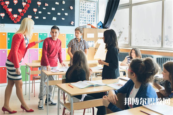 湖北哪里的技工學校能讀計算機專業(yè)