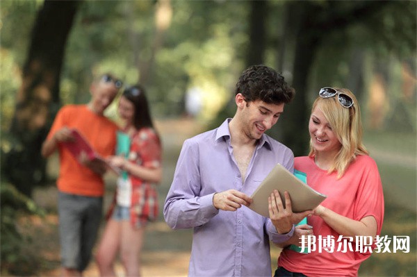 湖北哪里的中職學(xué)校能讀激光智能制造專(zhuān)業(yè)