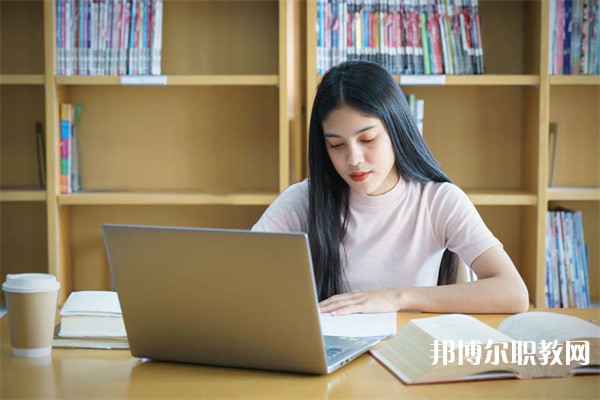 湖北哪里的中職學校能讀舞蹈專業(yè)