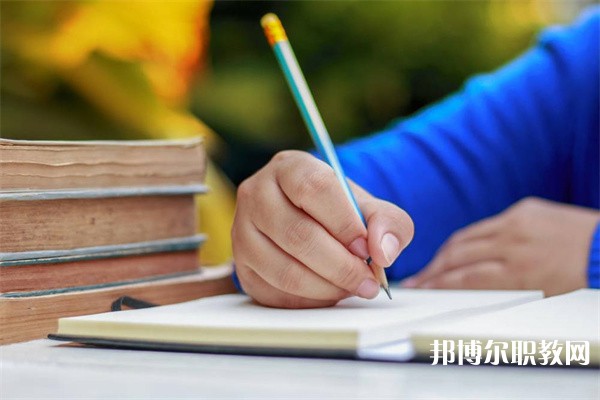 湖北哪里的技工學(xué)校能讀機械加工專業(yè)